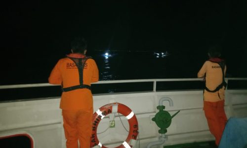 Basarnas Evakuasi Kapal di Selat Peling Banggai