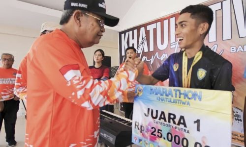 Khatulistiwa Marathon 42K Babak Kualifikasi PON Resmi Di Lepas Oleh Bupati Samsurizal